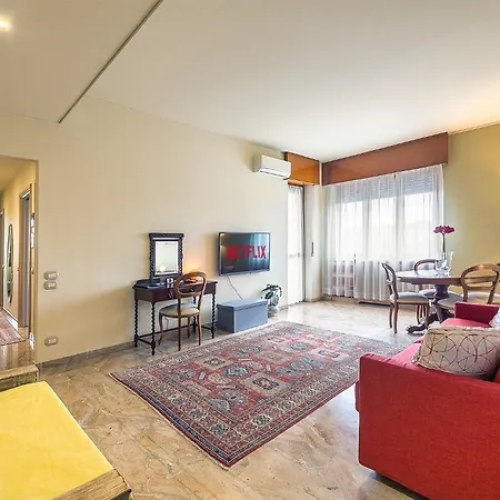 Crystal Domus Appartement Monza